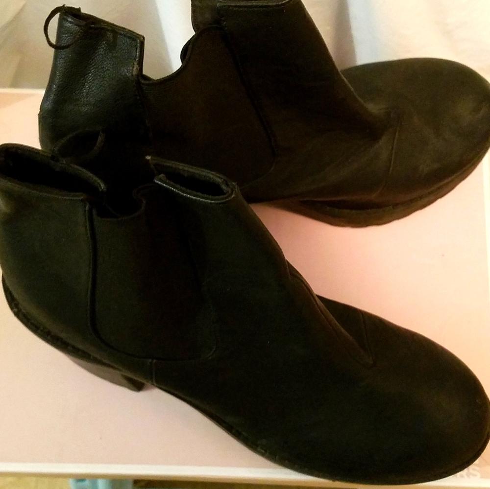 H & M Platform Chelsea Boots